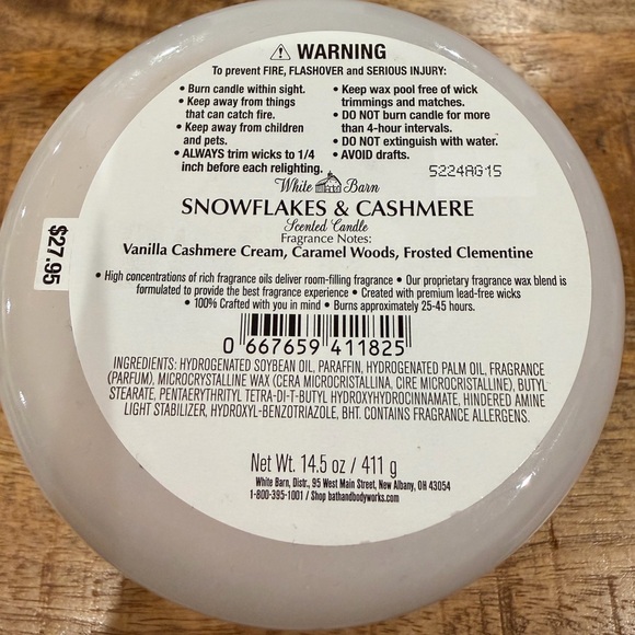 White Barn Snowflakes & Cashmere Candle NEW - Picture 3 of 4
